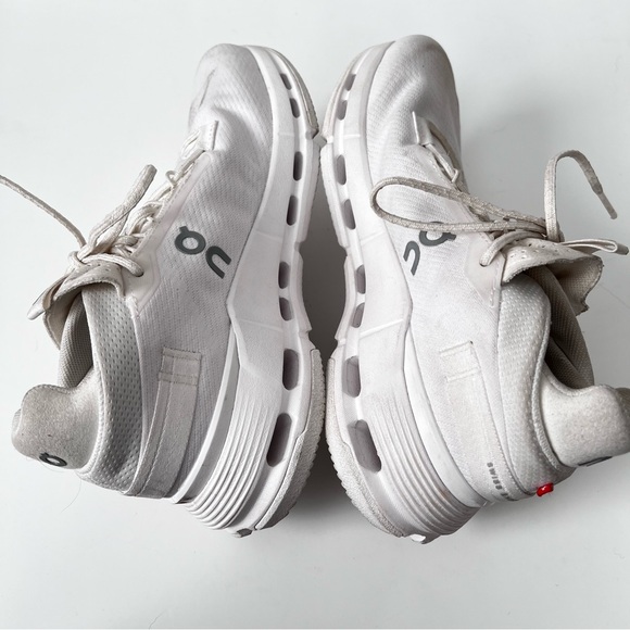 On Cloud Cloudnova 2 All White. Size 6.5. - Picture 3 of 8